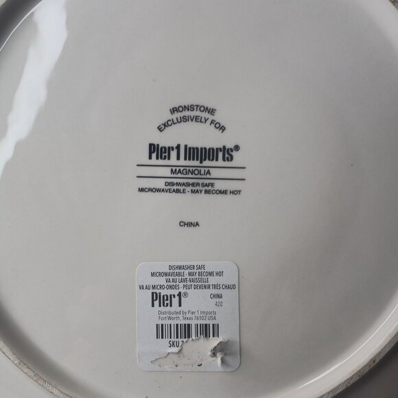 PIER 1 Magnolia Ironstone Dinner Plate 10 1/2"  Retired Dicontinued White Flower - Picture 7 of 7
